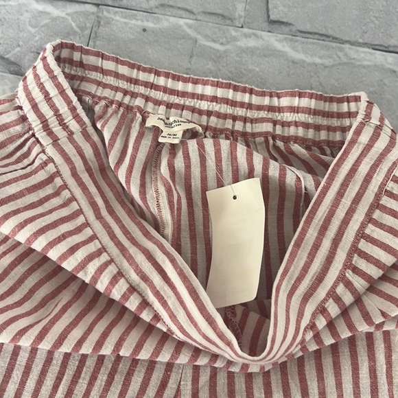 BeachlunchLounge collection linen blend striped capris size medium - Picture 6 of 11